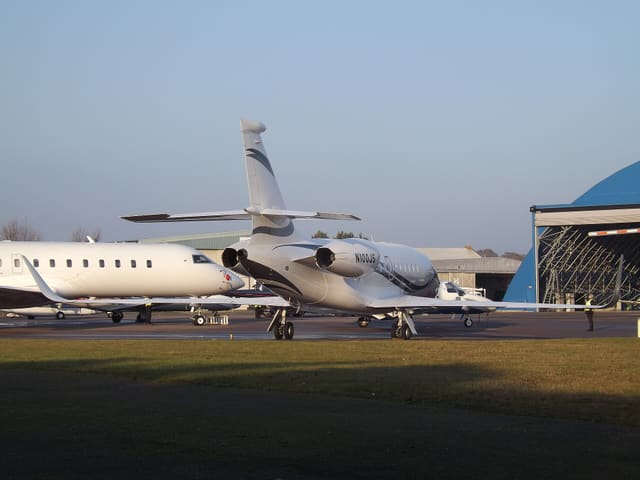 N100JS - Business jet