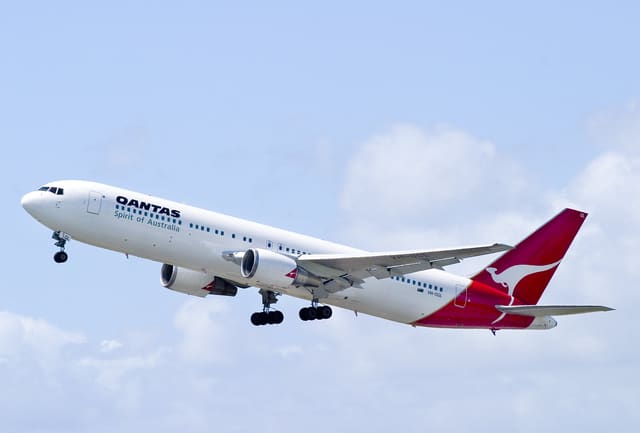 VH-OGL - Boeing