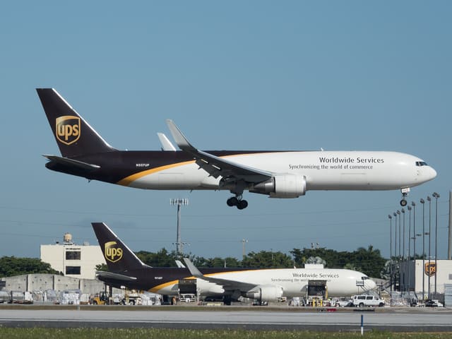 N337UP - Boeing