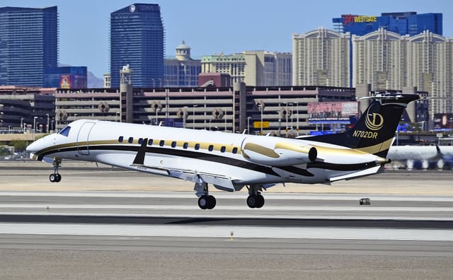 N702DR - Embraer