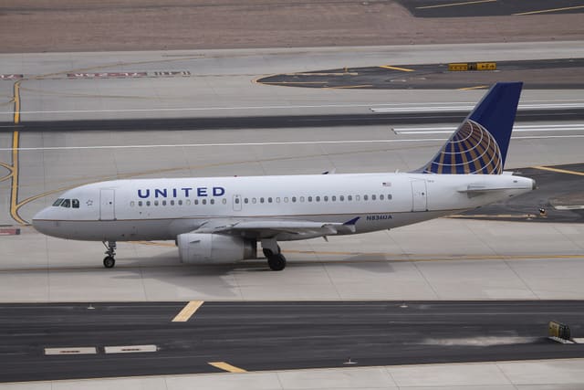 N836UA - Airbus