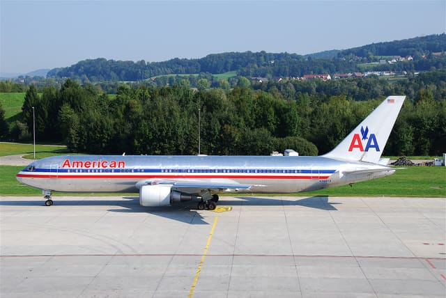 N388AA - Boeing
