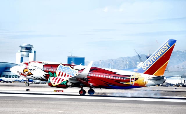 N918WN - Twin-engine aircraft