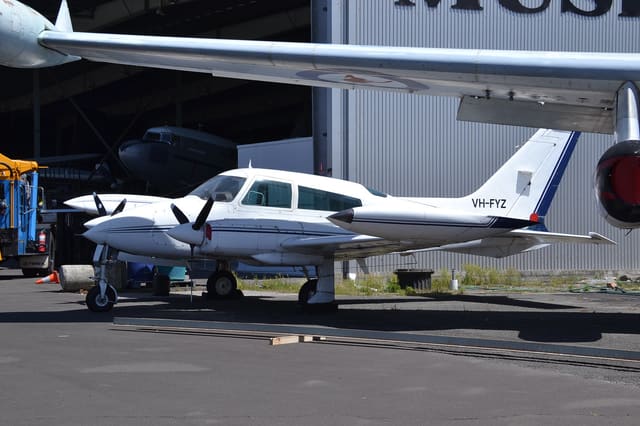 VH-FYZ - Cessna