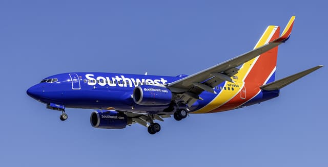 N7880D - Twin-engine aircraft