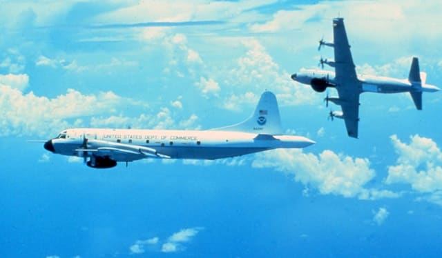 N42RF - Lockheed