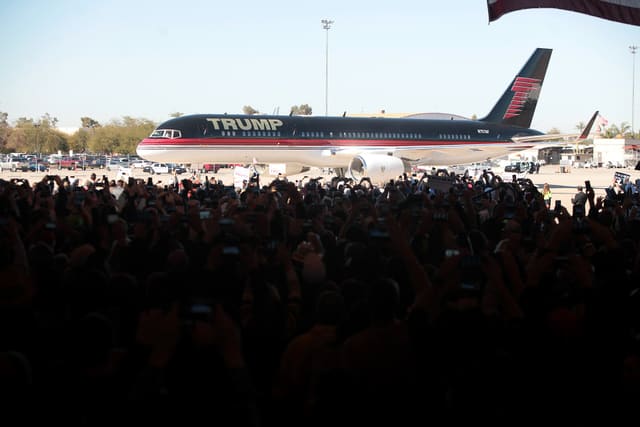 N757AF - Twin-engine aircraft