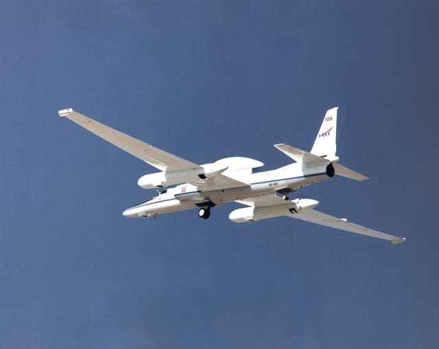 N809NA - Business jet