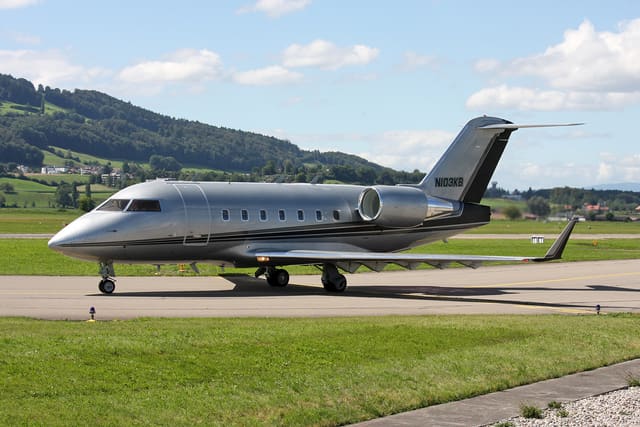 N103KB - Business jet