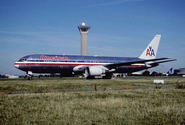 N359AA - Boeing