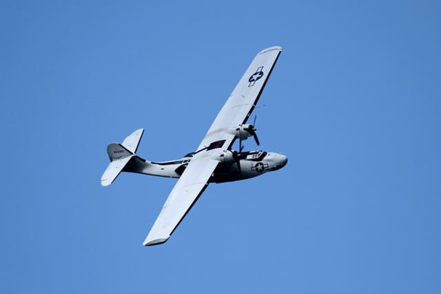  - Twin-engine aircraft