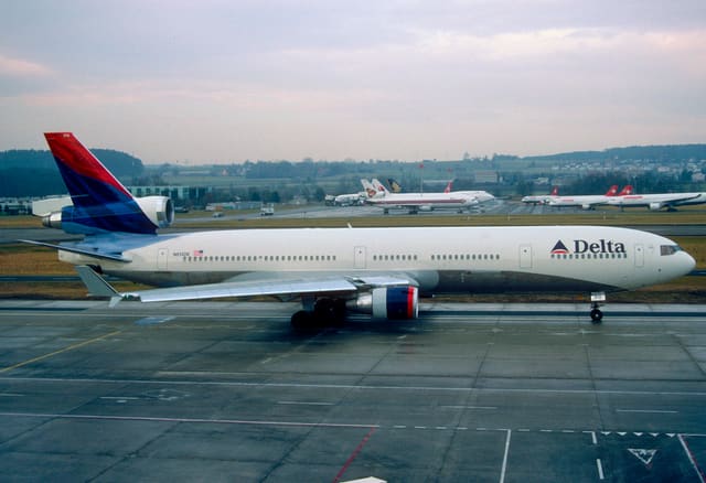 N813DE - Lockheed