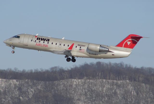 N826AY - Bombardier