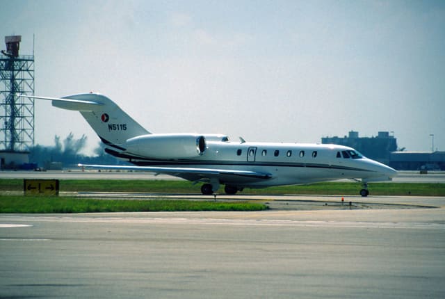 N5115 - Business jet