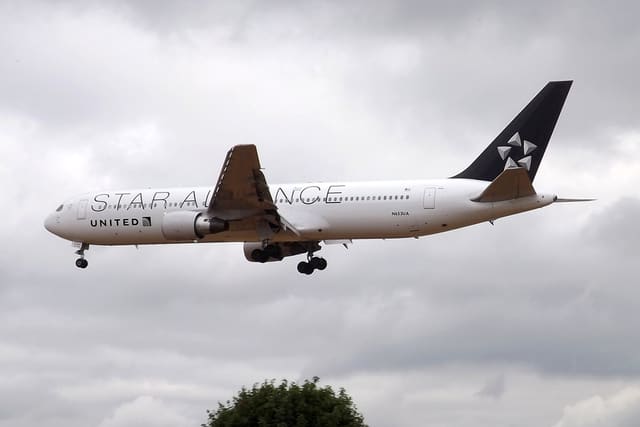 N653UA - Boeing