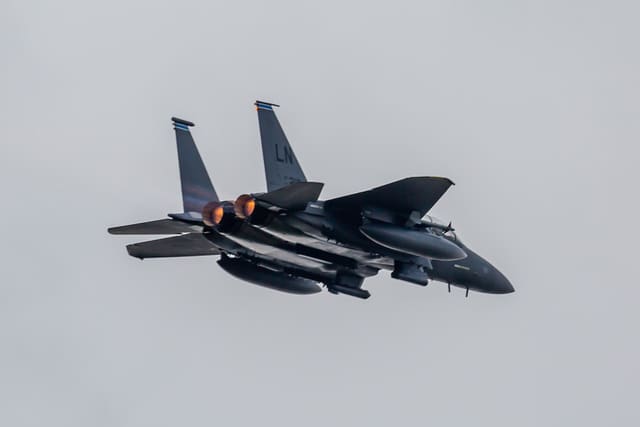  - Twin-engine aircraft
