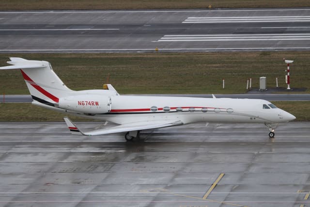 N674RW - Business jet