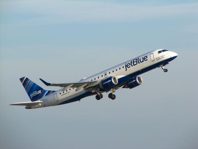N329JB - Embraer