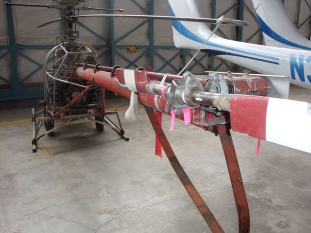 N7222 - Helicopter