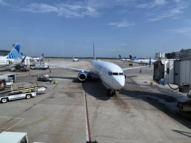 N67845 - Twin-engine aircraft