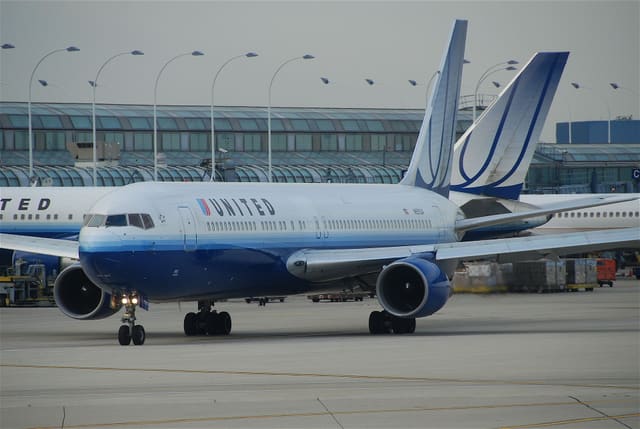 N651UA - Boeing