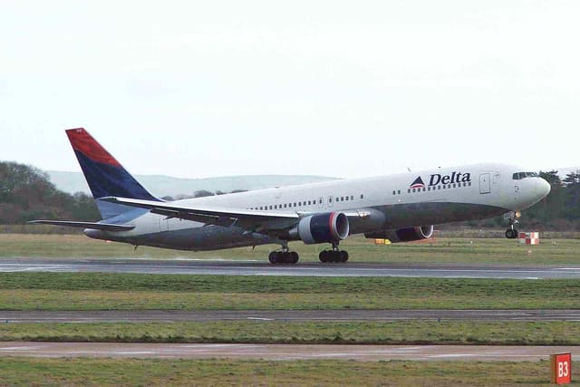 N1612T - Twin-engine aircraft