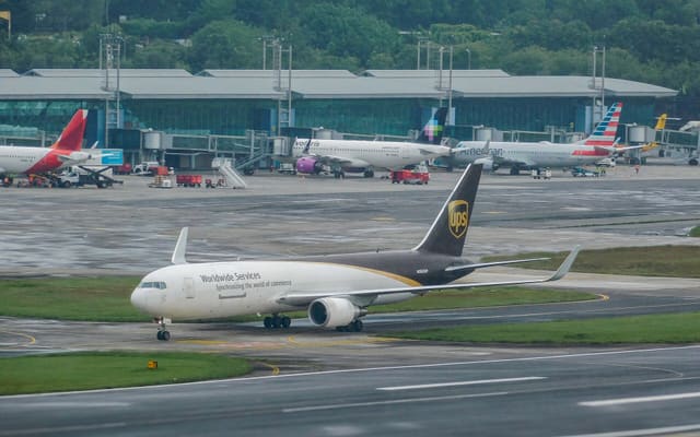 N360UP - Twin-engine aircraft