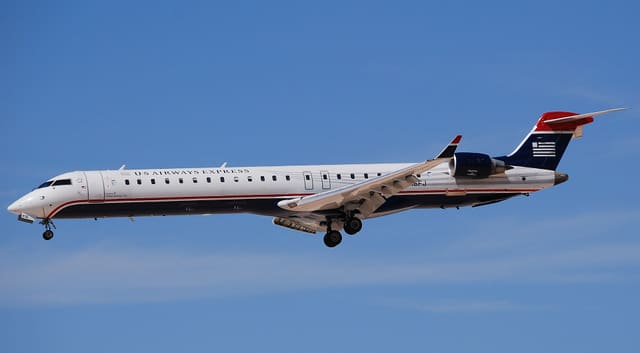 N916FJ - Bombardier