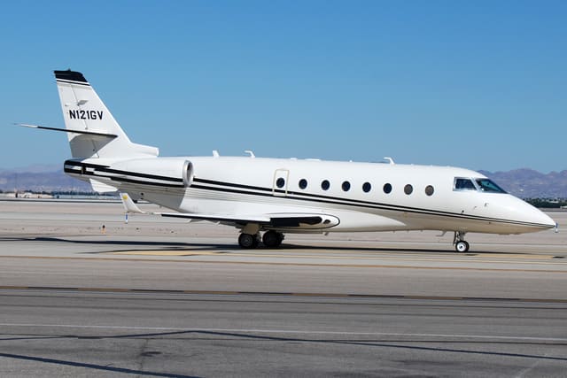 N121GV - Business jet