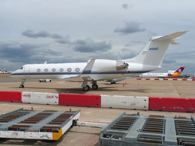 N5NG - Business jet