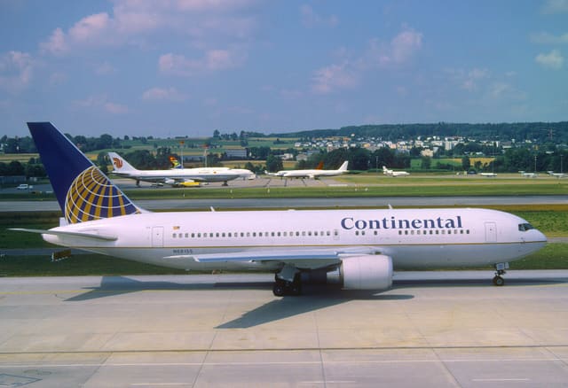 N68155 - Twin-engine aircraft