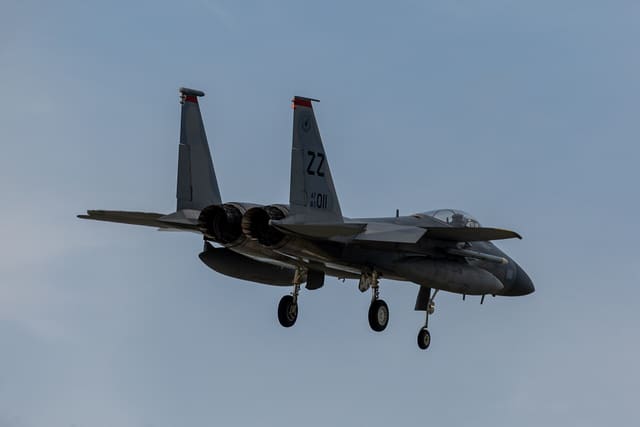  - Twin-engine aircraft