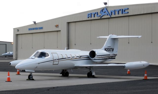 N200TW - Business jet
