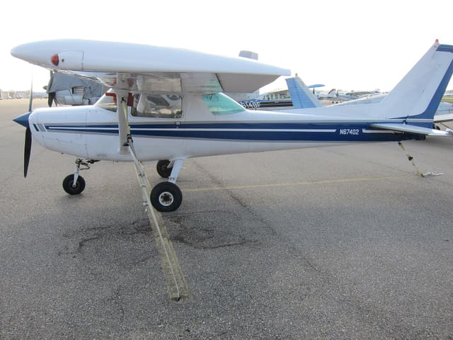 N67402 - Single-engine aircraft