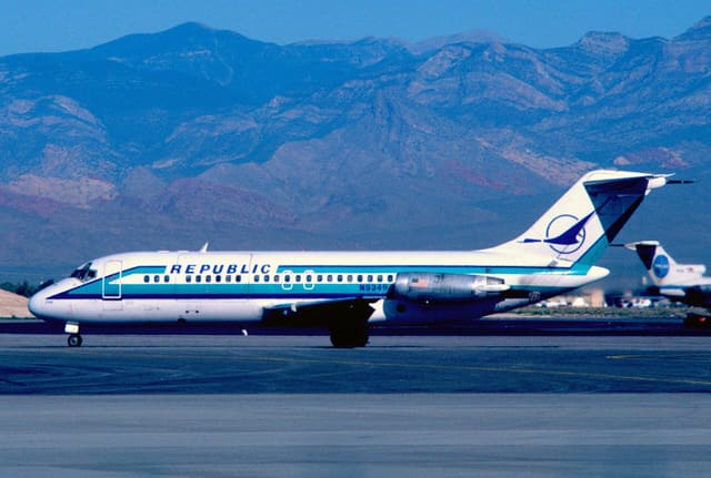 N9349 - Aircraft