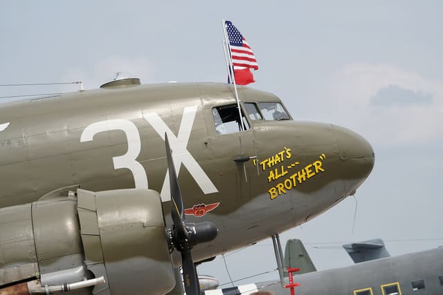 N47TB - Douglas