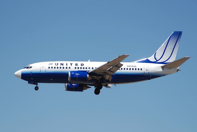 N914UA - Twin-engine aircraft