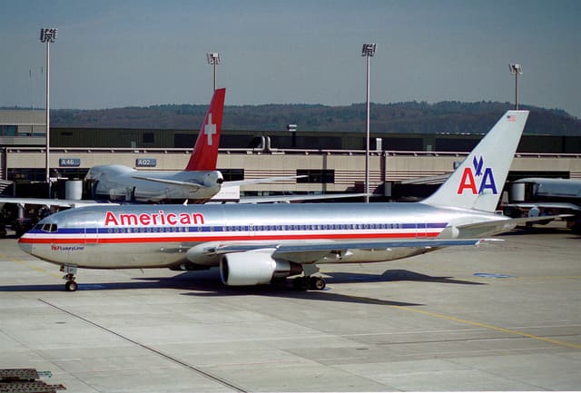 N321AA - Boeing