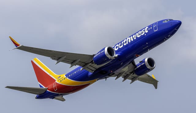 N8932Q - Boeing
