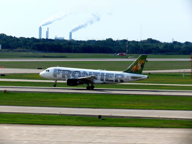 N912FR - Twin-engine aircraft
