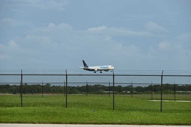 N1321A - Twin-engine aircraft