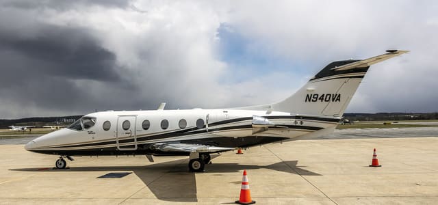 N940VA - Business jet