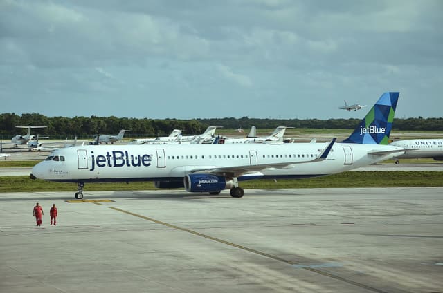 N913JB - Airbus