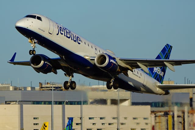 N316JB - Embraer