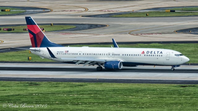 N829DN - Twin-engine aircraft