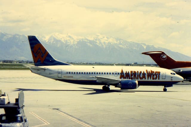 N329AW - Boeing