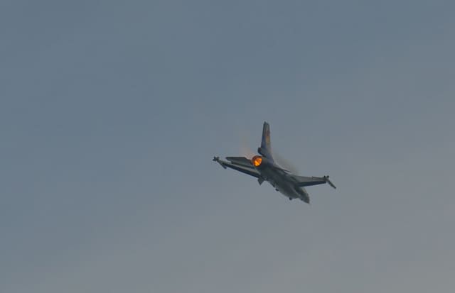  - Twin-engine aircraft