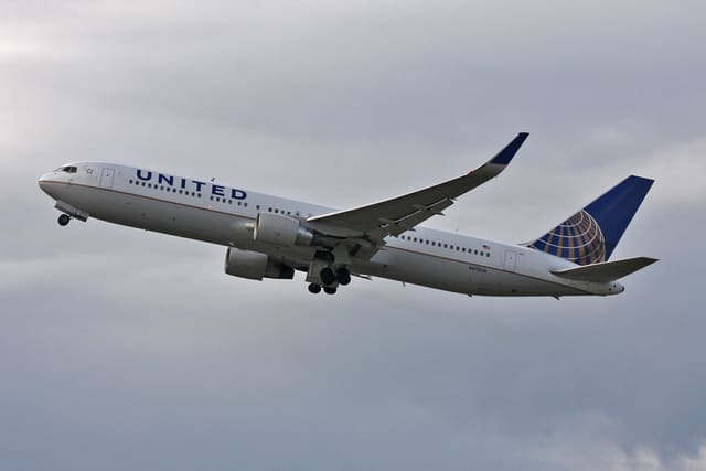 N670UA - Boeing