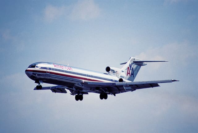 N896AA - Aircraft
