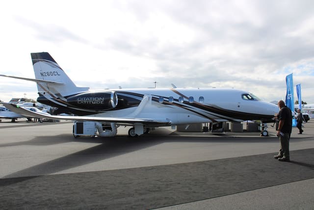 N260CL - Business jet